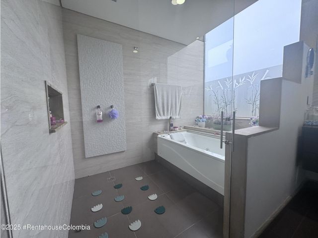 place photo 99