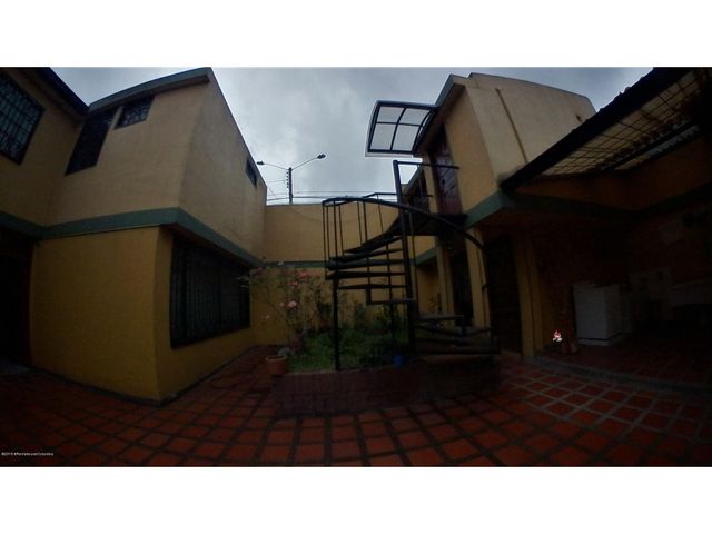 place photo 34