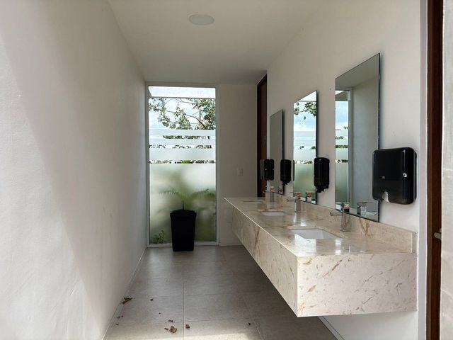place photo 33