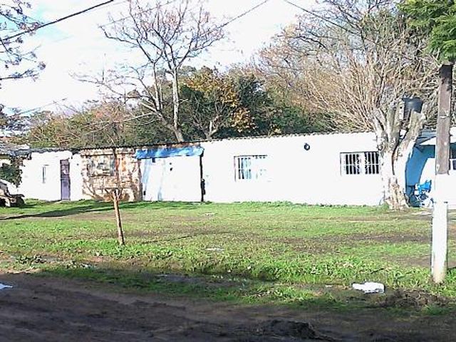 CASA  A LA VENTA CALLE JURAMENTO