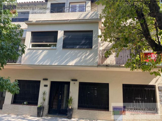 Departamento a 3 cuadras estacion banfield sin expensas!!