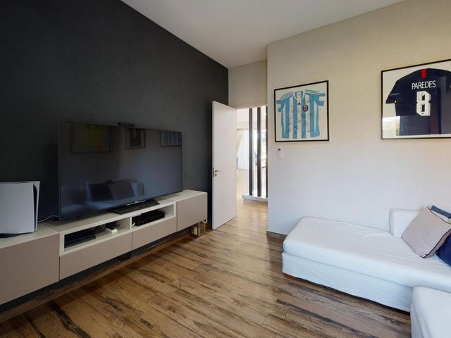 place photo 56