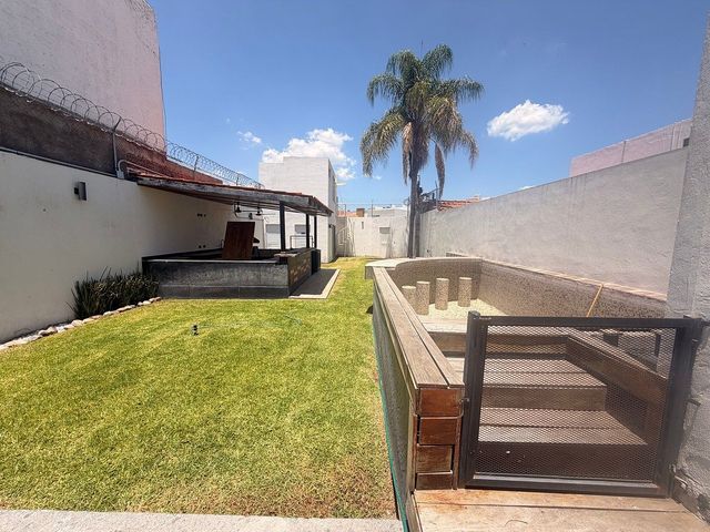 place photo 27