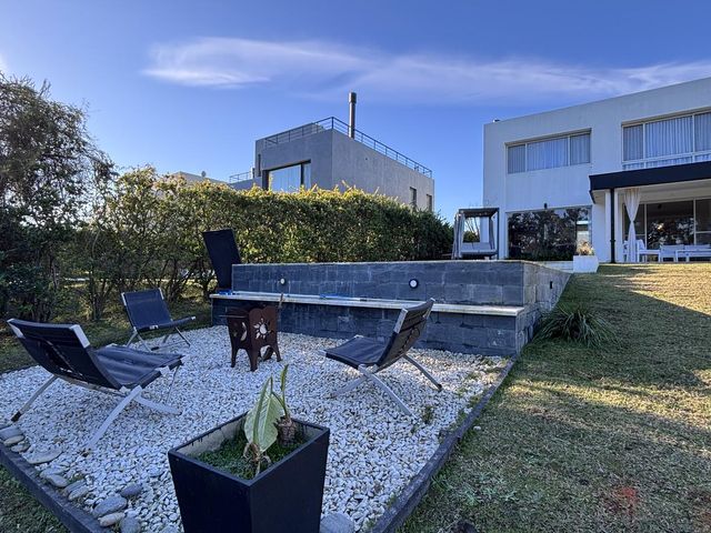 place photo 47