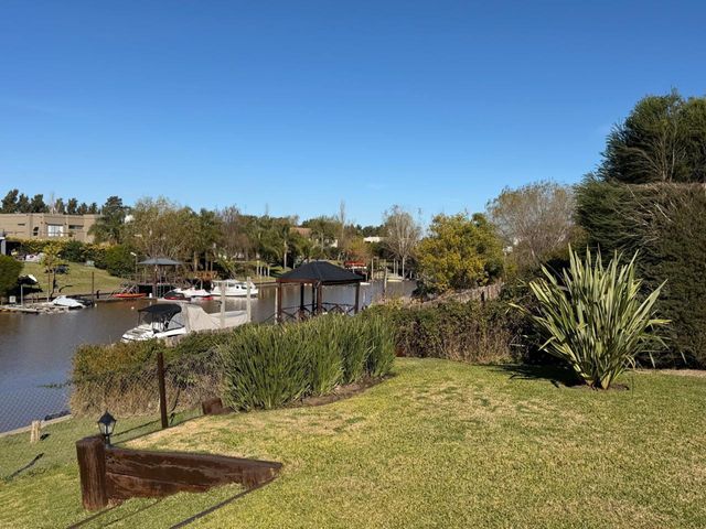 place photo 53