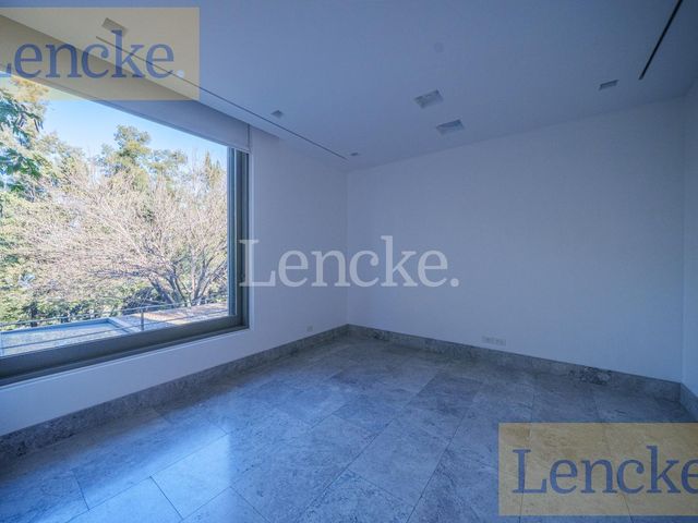place photo 85