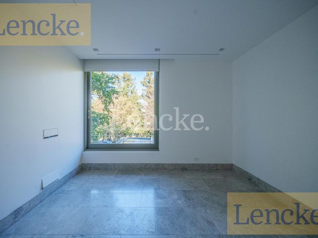 place photo 84
