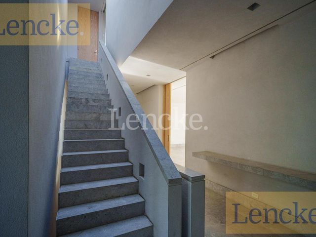 place photo 60