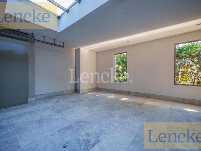 place photo 62