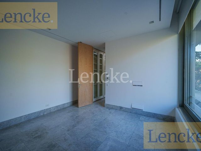 place photo 81
