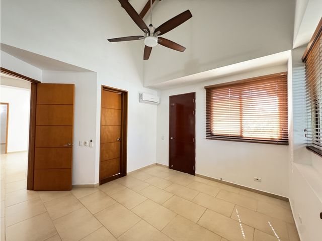 place photo 58