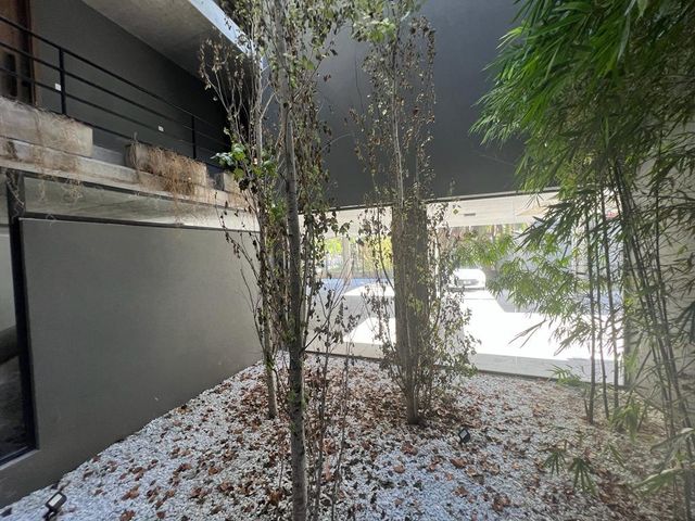 place photo 109