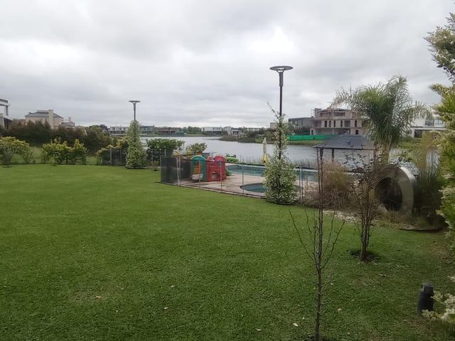 place photo 52