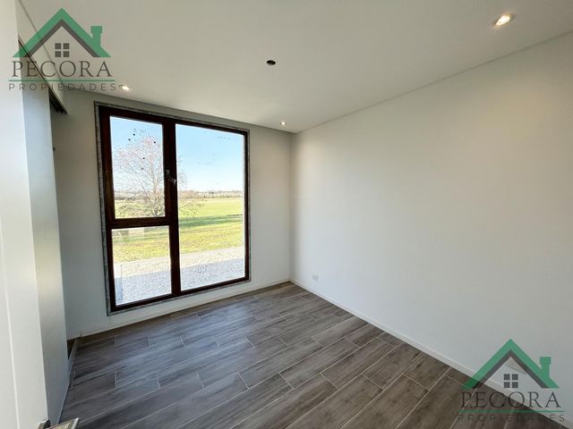 place photo 49
