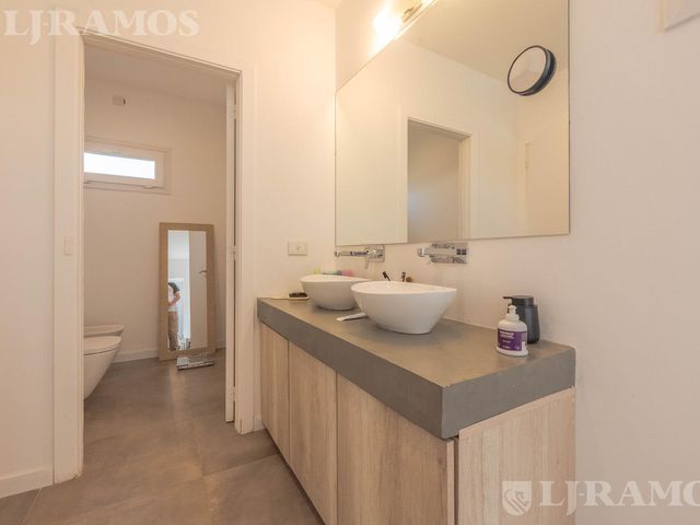 place photo 32
