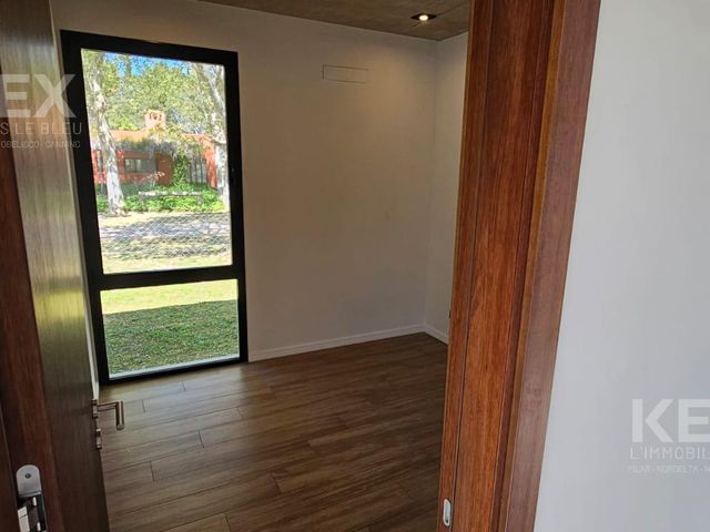 place photo 73