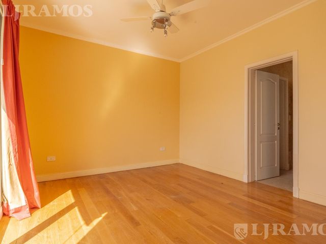 place photo 70