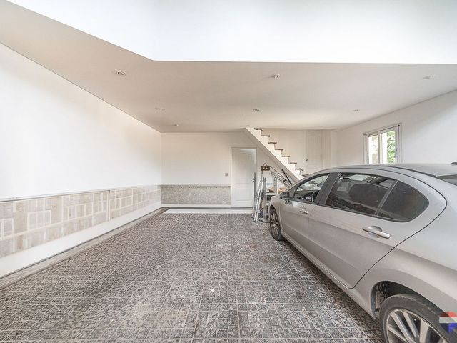 place photo 100