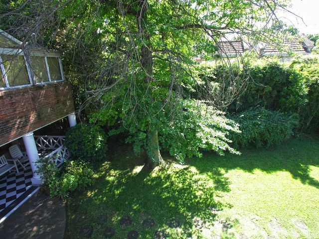 place photo 66