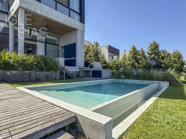 place photo 67