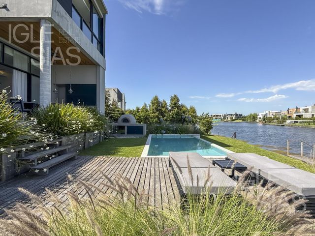 place photo 66