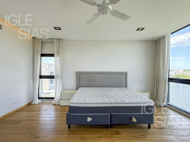 place photo 51