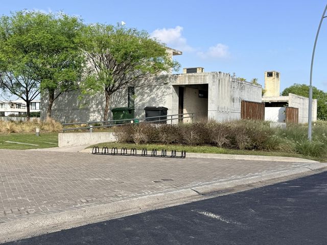 place photo 66