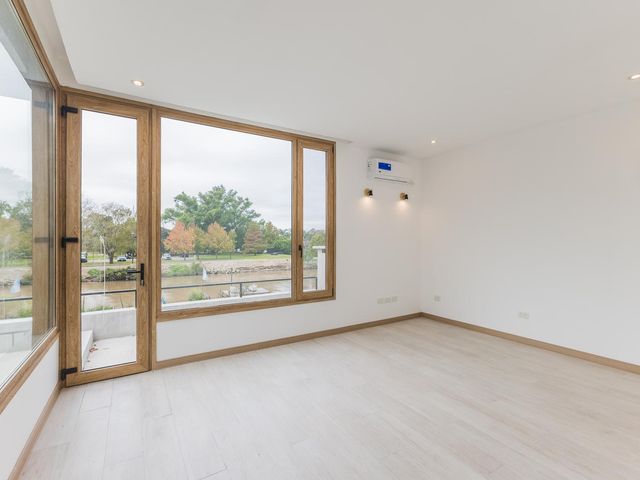 place photo 64