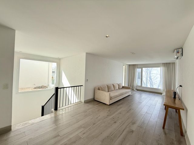 place photo 52