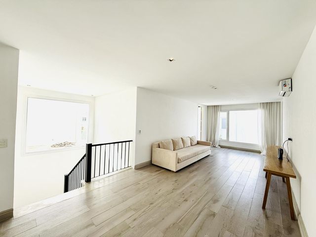 place photo 53