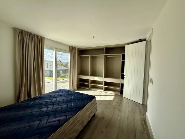 place photo 88