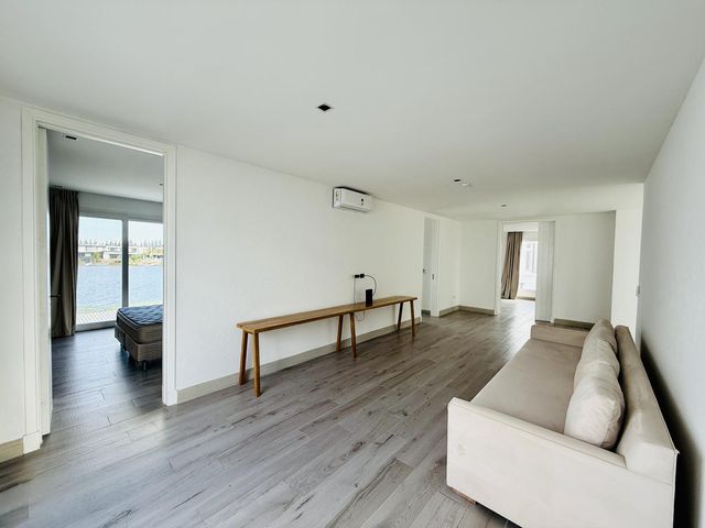 place photo 81