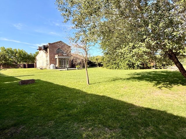 place photo 60