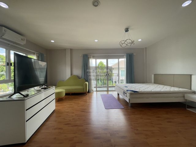 place photo 37