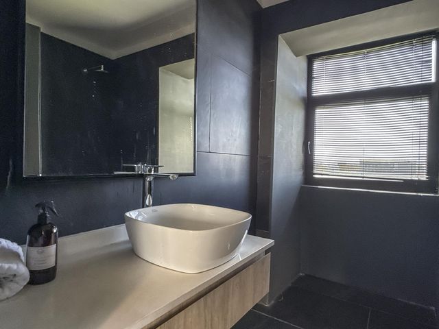 place photo 64