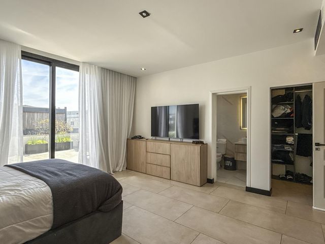 place photo 68