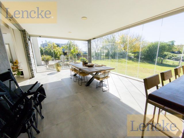 place photo 67