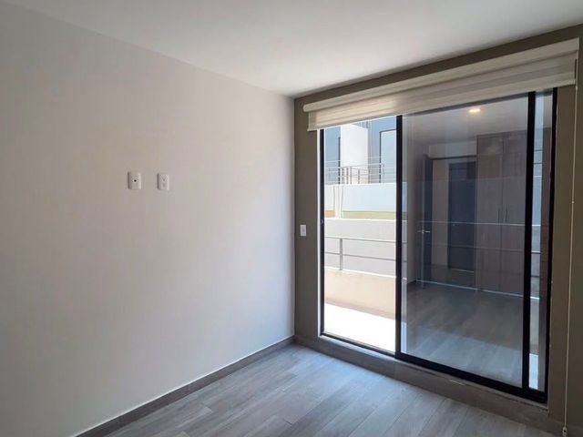 place photo 50