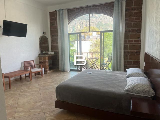 place photo 18