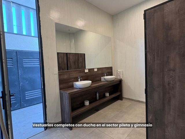 place photo 38