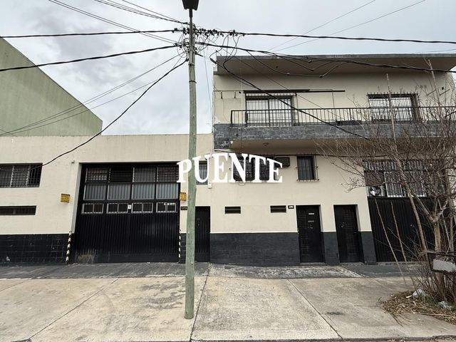 Depósito en Banfield Oeste