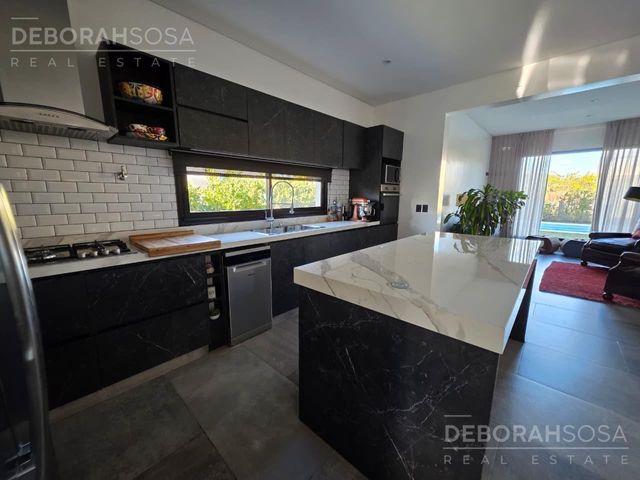place photo 48