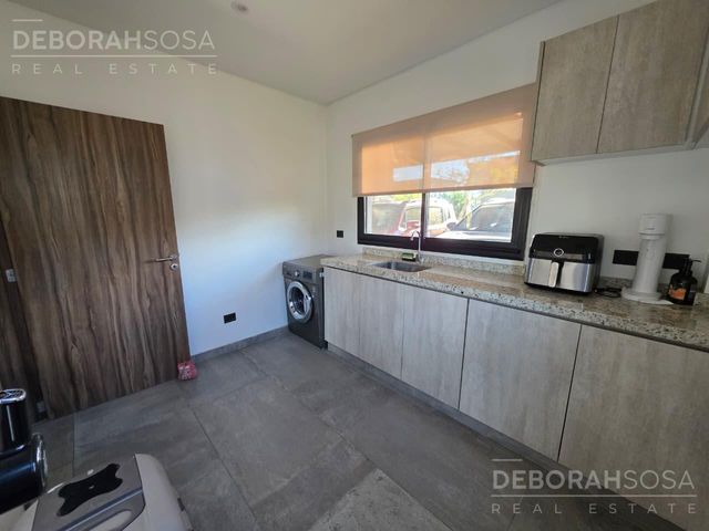 place photo 53