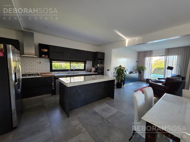 place photo 50