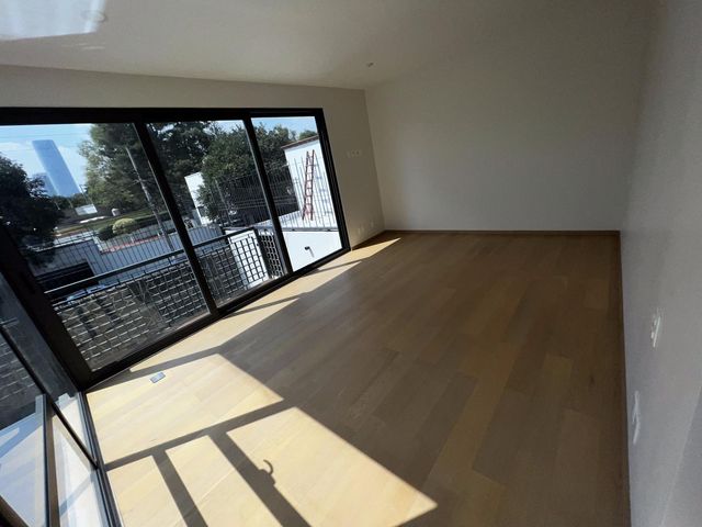 place photo 56
