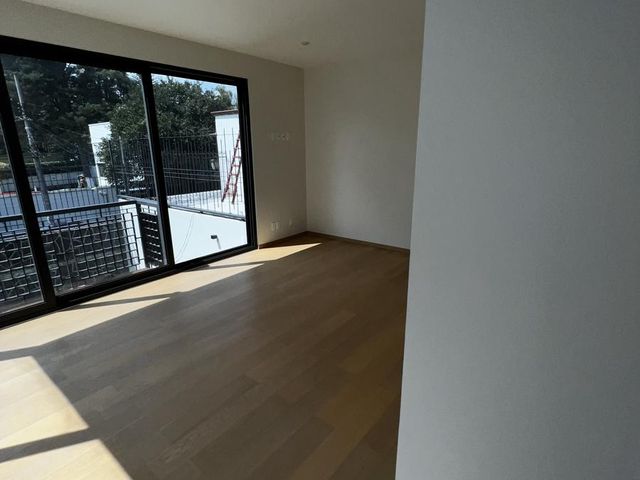 place photo 44