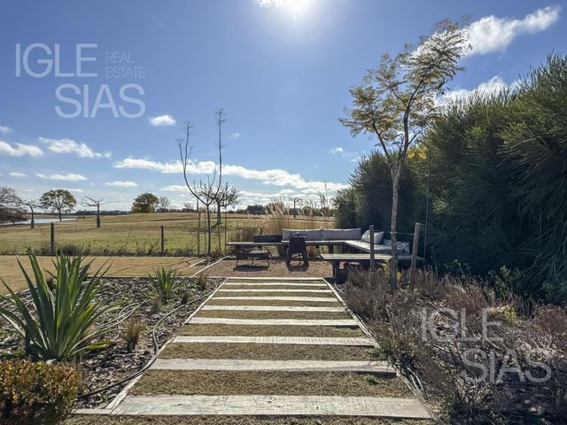 place photo 75