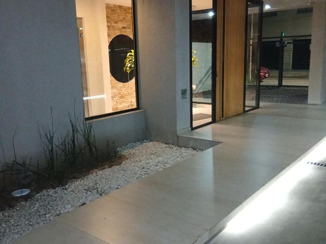 place photo 100