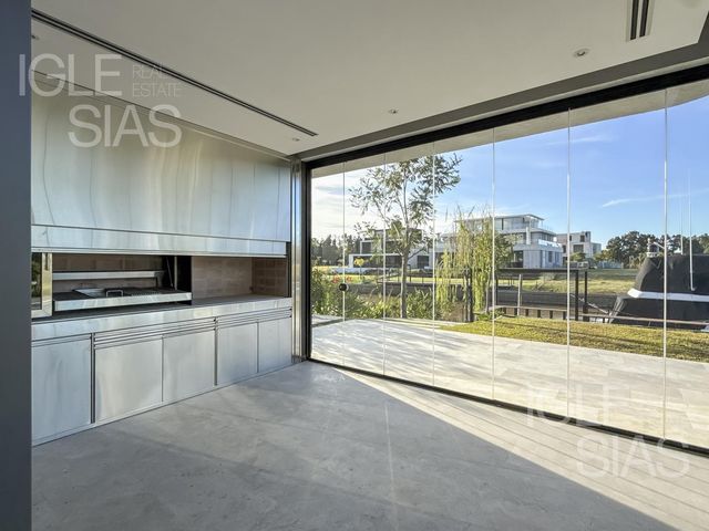 place photo 73