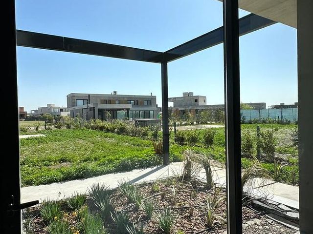 place photo 48